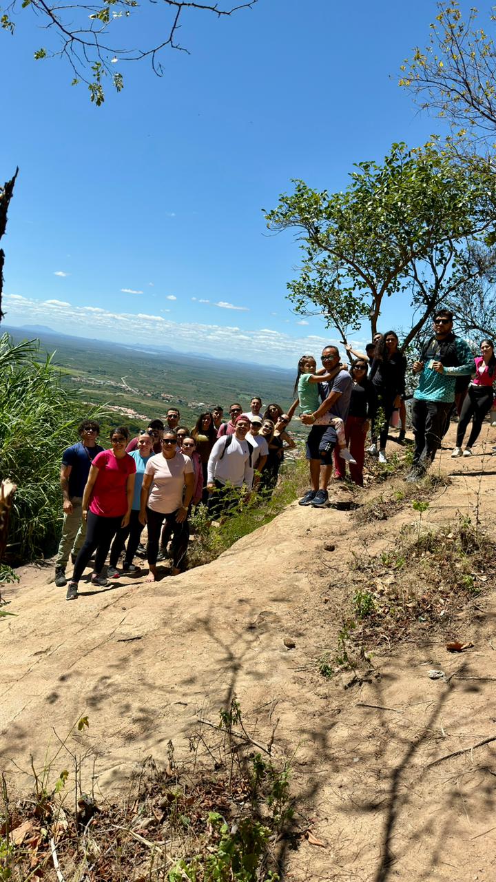 Grupo de turistas em Guaramiranga durante passeio com a World Tour Ita